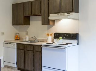 Royal Apartments, Le Roy, NY 14482