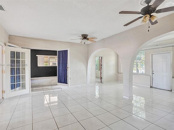 4th image of 4966 NW 39th St