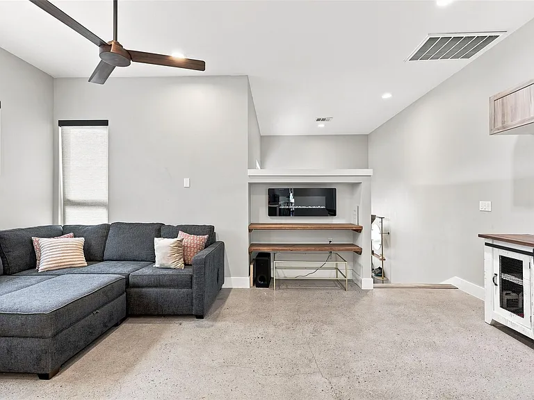 2800 Crest Ave #B — Photo 7