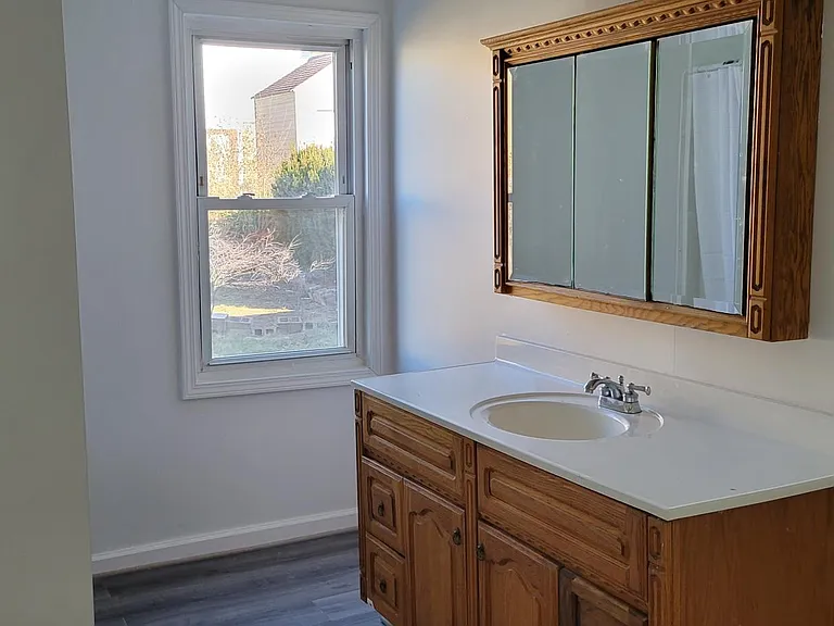 213 Spring St #2 — Photo 10