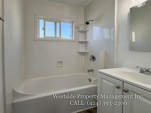 5th image of 1731 Pico Blvd APT 7