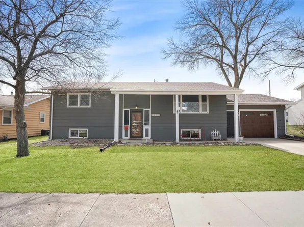 1208 Mary Ln, Webster City, IA 50595