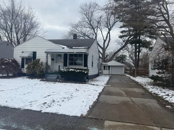 21819 Shakespeare Ave, Eastpointe, MI 48021