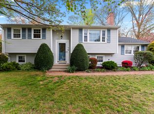 16 Willow Ln, Clinton, CT 06413
