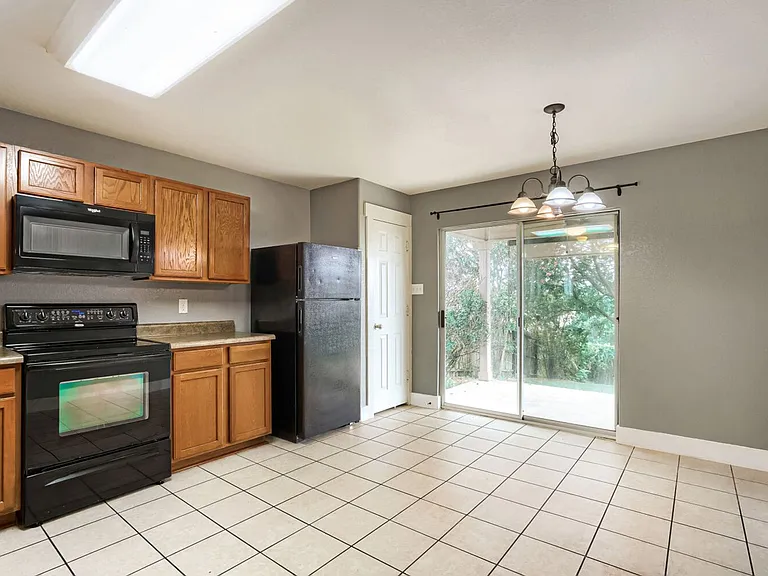 25251 Cambridge Wl — Photo 8