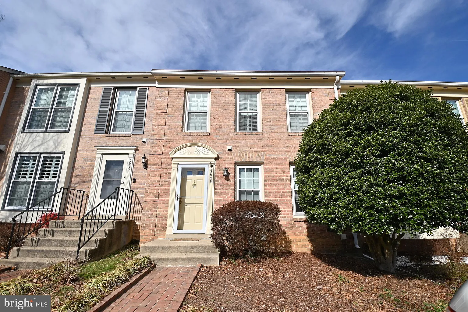 5648 Ridge View Dr photo 1