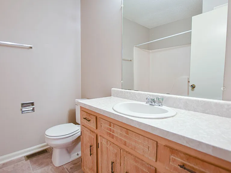 1533 E Knollwood Cir — Photo 9