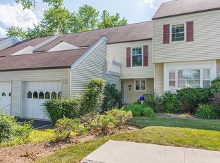 12 Pembroke Dr, Mendham, NJ