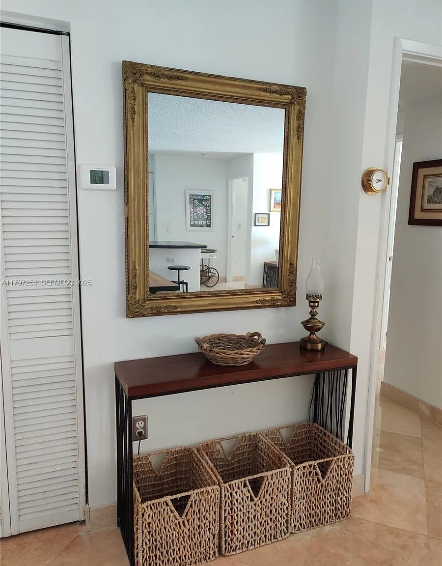 2 bed, 1180 sqft, $4,000 — Photo 1