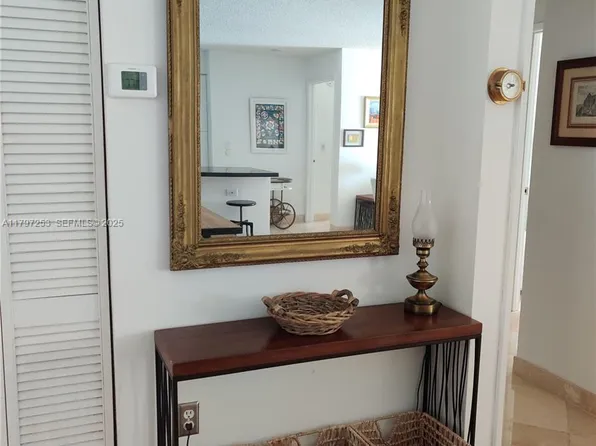 19877 E Country Club Dr, Aventura, FL 33180