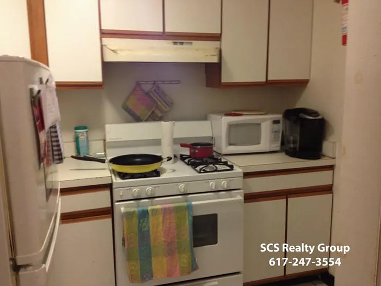38 Cunard St #4 — Photo 10