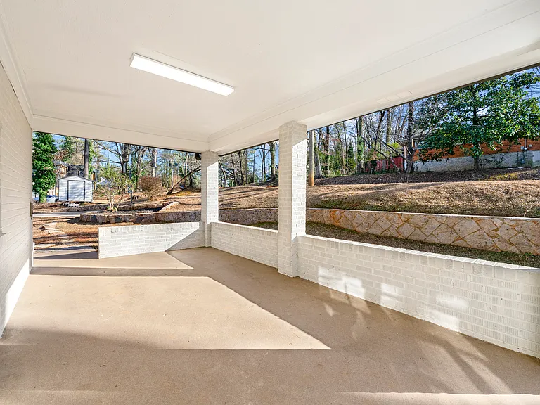 932 Mount Airy Dr SW — Photo 2