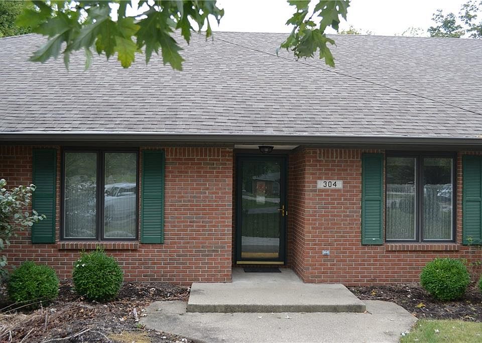 2nd image of 304 Northpointe Ct