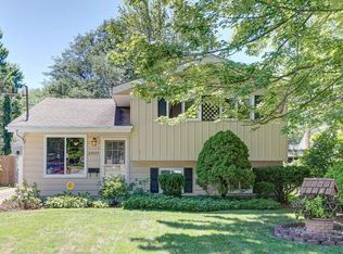 23939 Maple Ridge Rd, North Olmsted, OH 44070