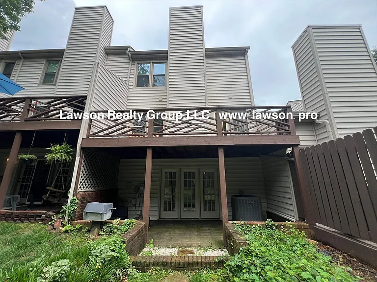 4715 Wembley Pl SW — Photo 1