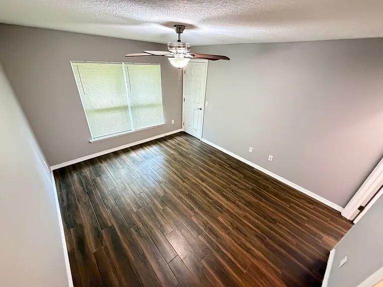 2615 Fair Oaks Dr — Photo 24