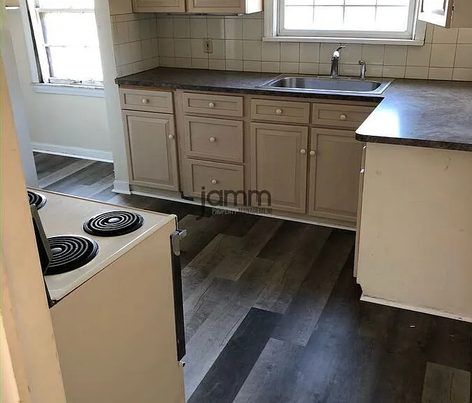 17724 Hilliard Rd — Photo 12