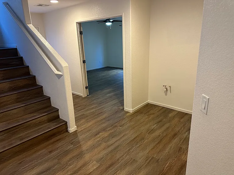 10726 Wrigley Field Ave — Photo 19