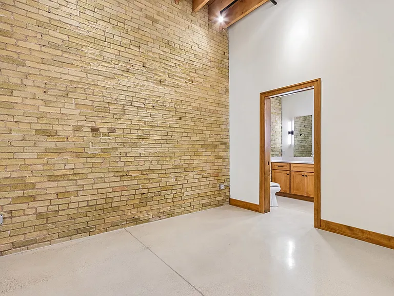 Ward House — Photo 130