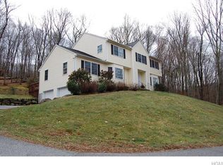 281 Drewville Rd, Carmel, NY 10512