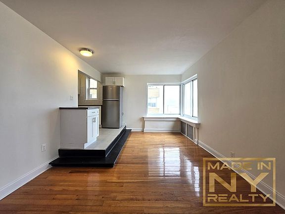 2nd image of 122-20 Ocean Promenade APT 4D