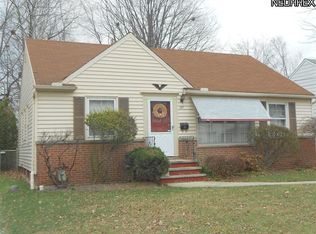 377 Clarmont Rd, Willowick, OH 44095