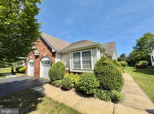 75 Meadowlark Dr, Hamilton, NJ 08690