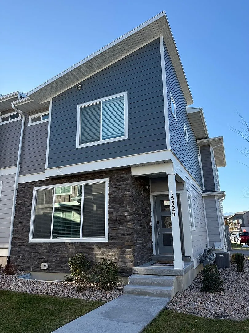 $1,000 Move-In Credit - Move-In Ready 3-Bedroom Bluffdale Townhome with Private Side Yard — Photo 1