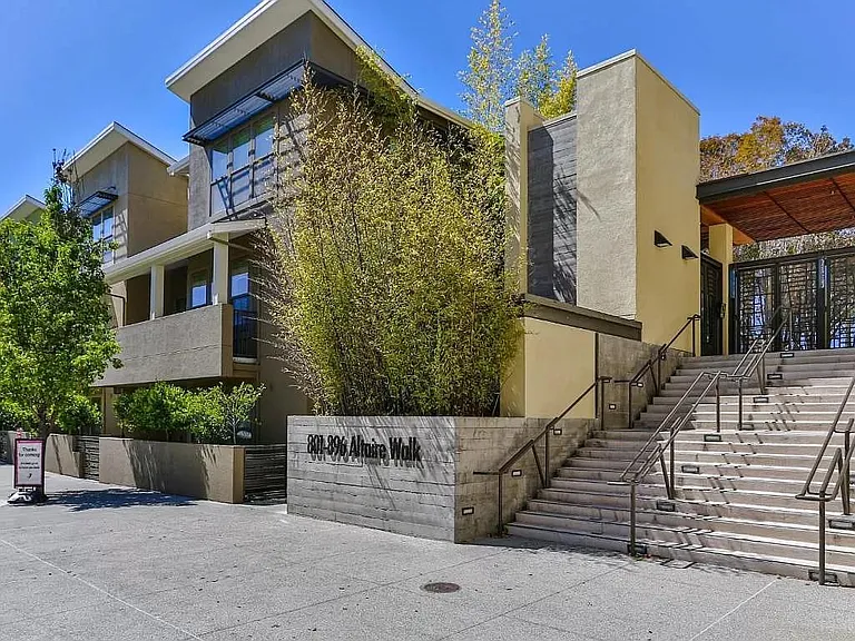 807 Altaire Walk — Photo 1