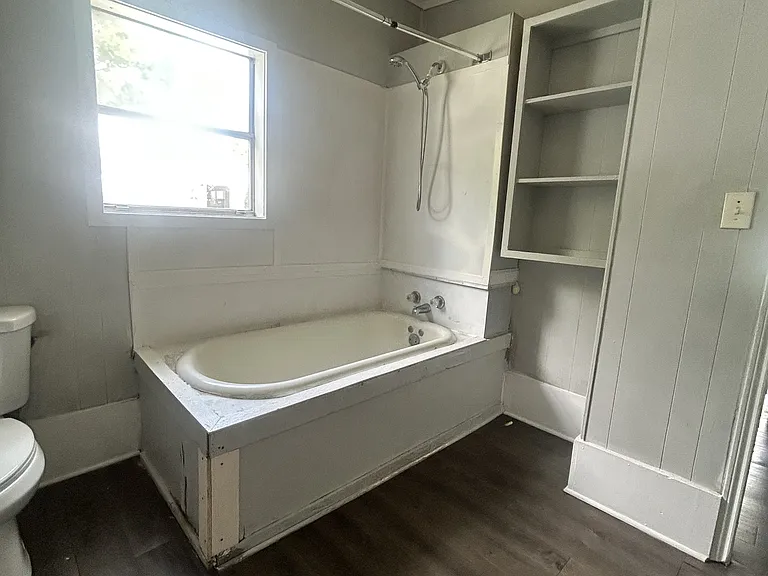417 Moss St — Photo 10