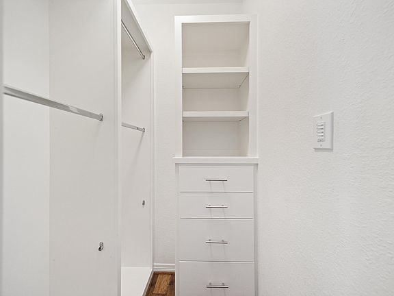 Walk in Closet w/Dresser