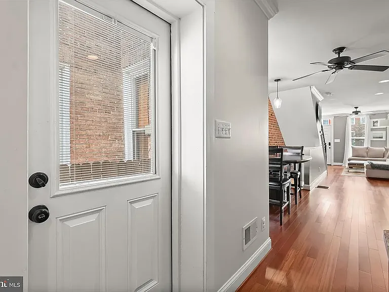 1824 S Charles St — Photo 23