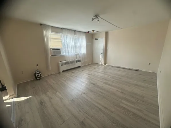 8111 Castor Ave APT 4, Philadelphia, PA 19152