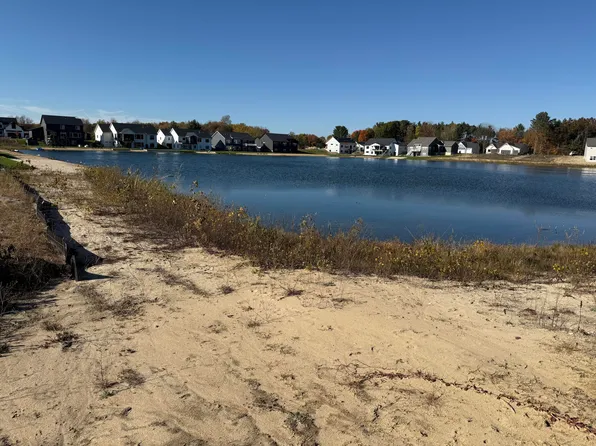 4649 Hidden Ridge Dr, Hudsonville, MI 49426