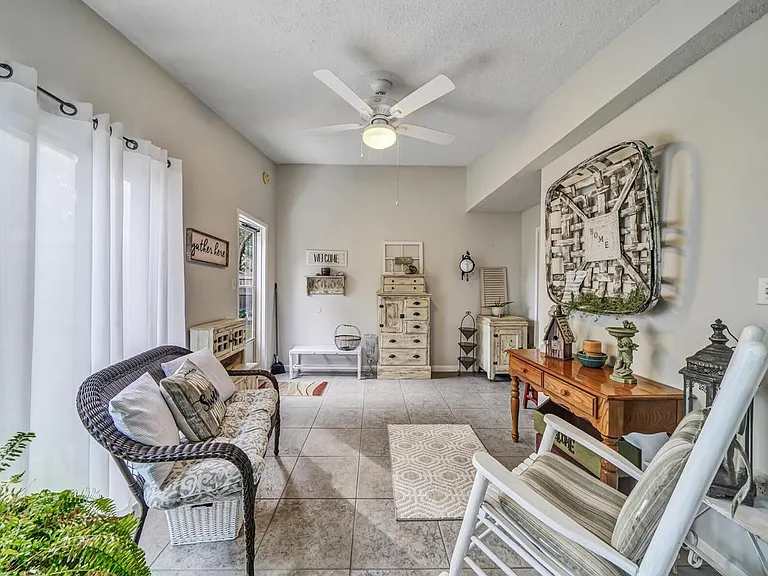 1696 Valparaiso Blvd — Photo 37