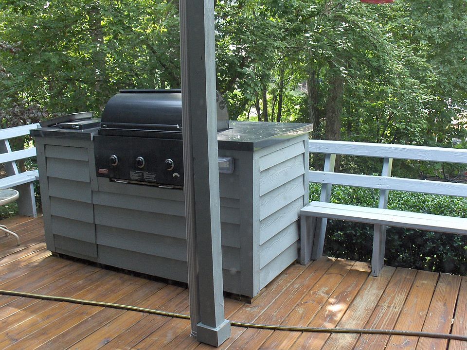 Fire Majic Grill  Lower Deck