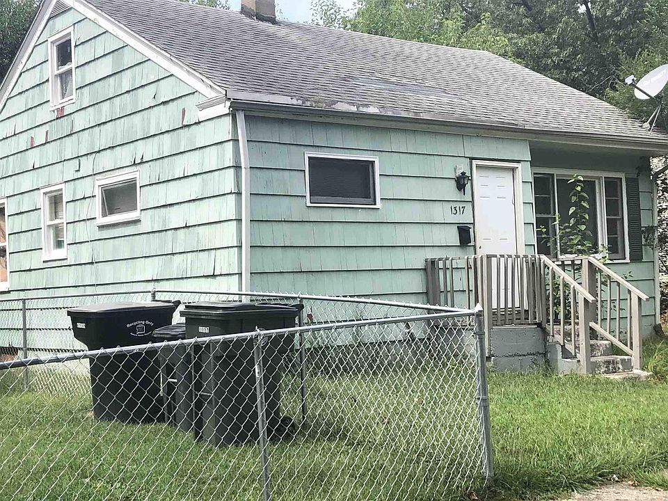 2nd image of 1317 N Huey St