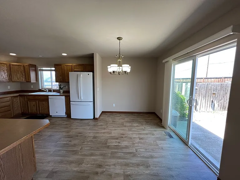 105 W Annie Pl — Photo 4
