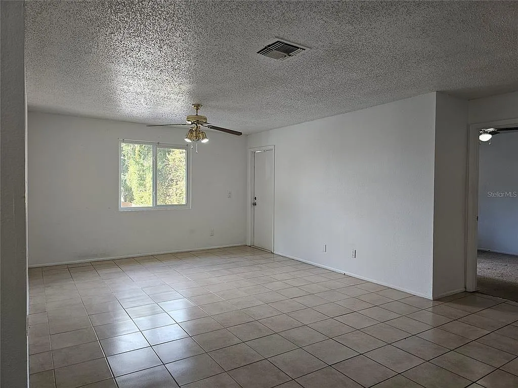 2 bed, 2.0 bath, 918 sqft, $1,400 — Photo 4
