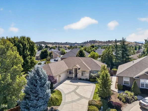 9 Aspen Ct, Eagle Pt, OR 97524