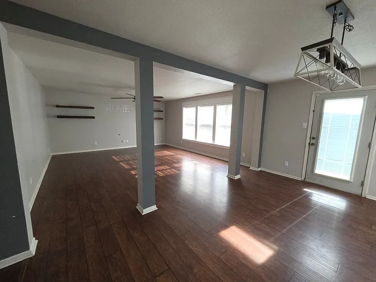 15473 Gallow Ln — Photo 13
