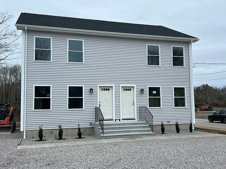 60-62 White Rock Rd — Photo 10