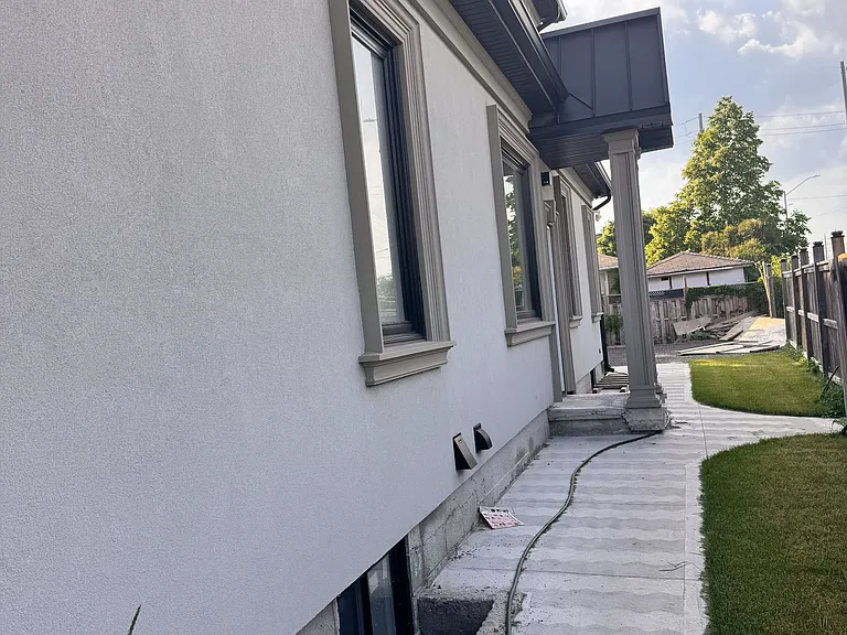 106 Woodward Ave — Photo 17