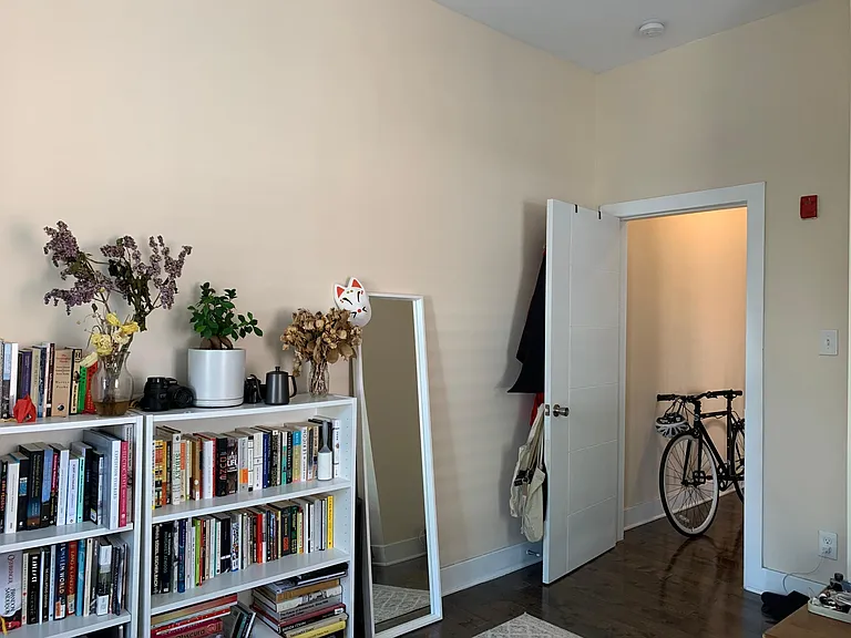 4212 Chester Ave #2R — Photo 2