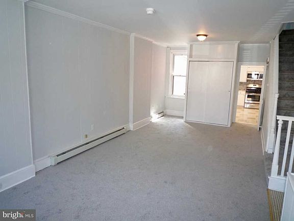 2nd image of 446 S Claymont St