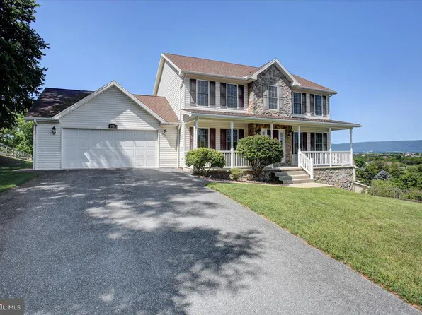 1724 Bell Ave, Chambersburg, PA 17202