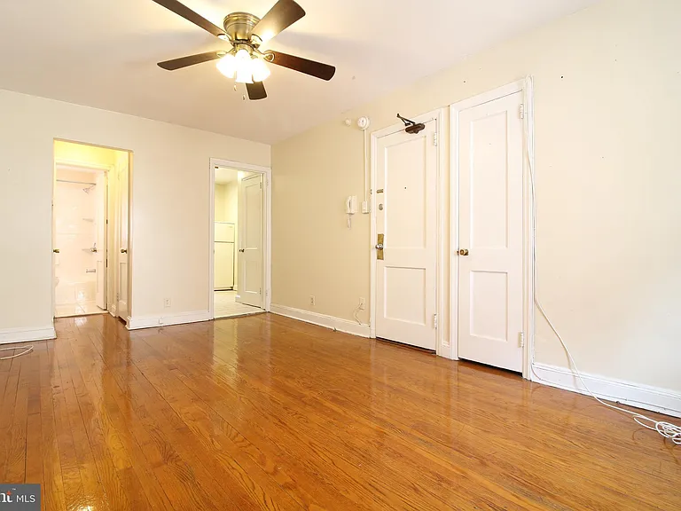 1612 Pine St #13 — Photo 2