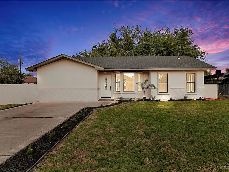 4406 Alejandro St — Photo 1