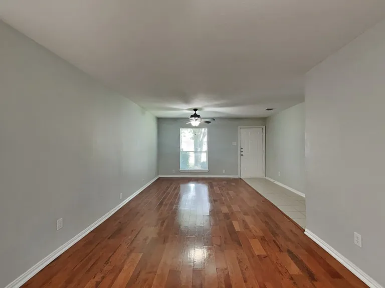 1838 Crooks Ct — Photo 20