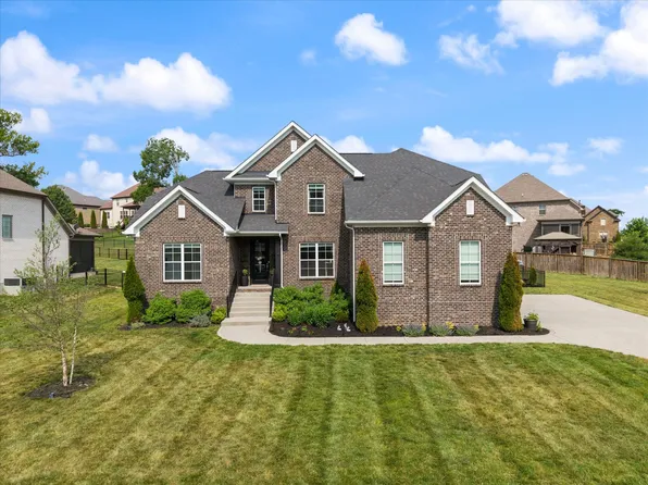 289 Crooked Creek Ln, Hendersonville, TN 37075